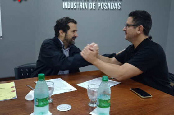 Reunión junto al Decano de la Facultad de  Ciencias Económicas de la UNaM,  Horacio Simes y su equipo de trabajo.