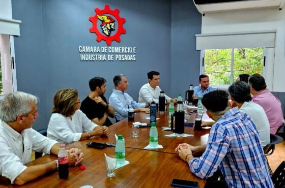 Reunión entre socios de la CCIP y representantes de Rentas de Municipalidad de Posadas